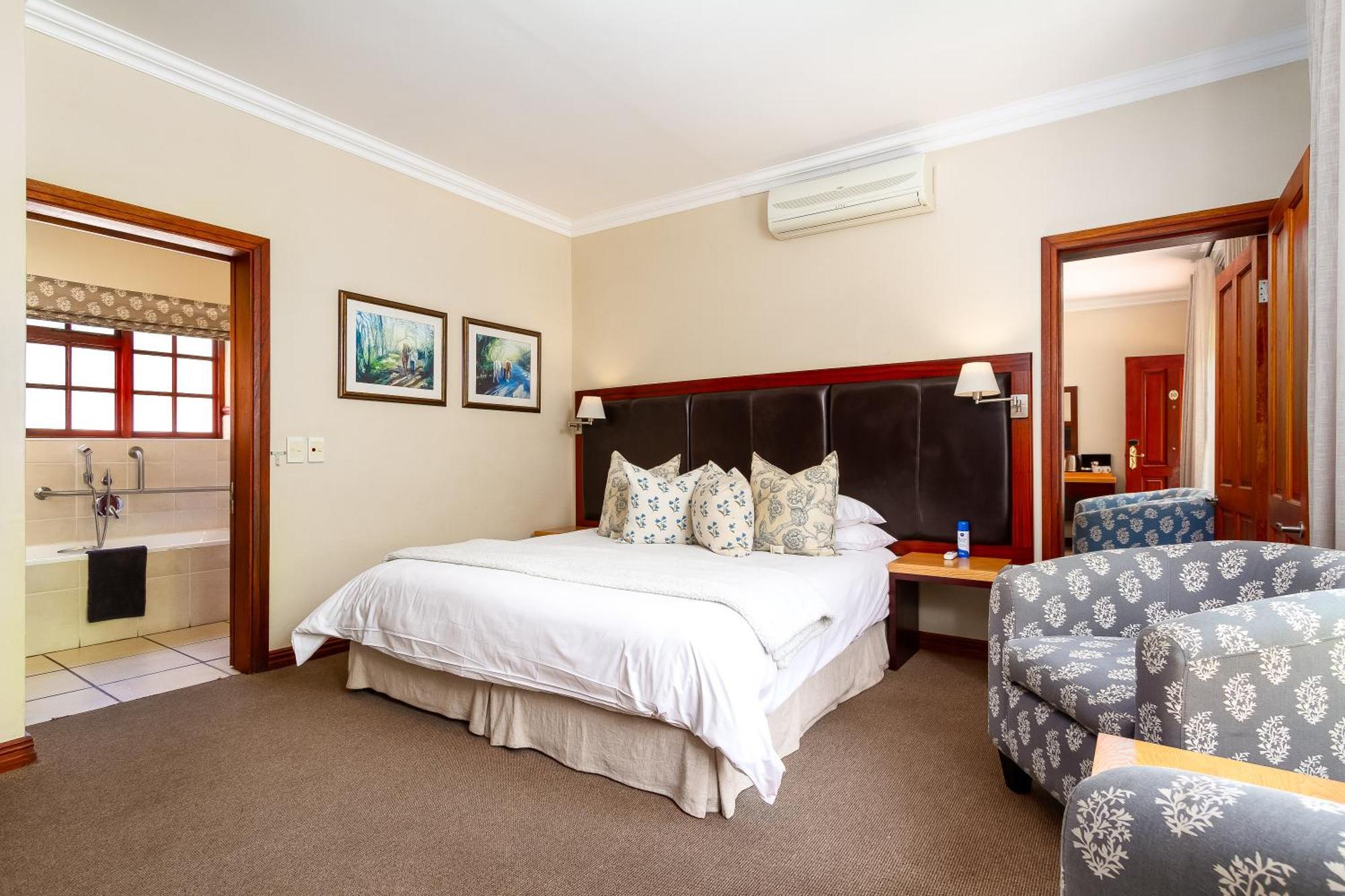 Noordhoek Village Hotel Esterno foto