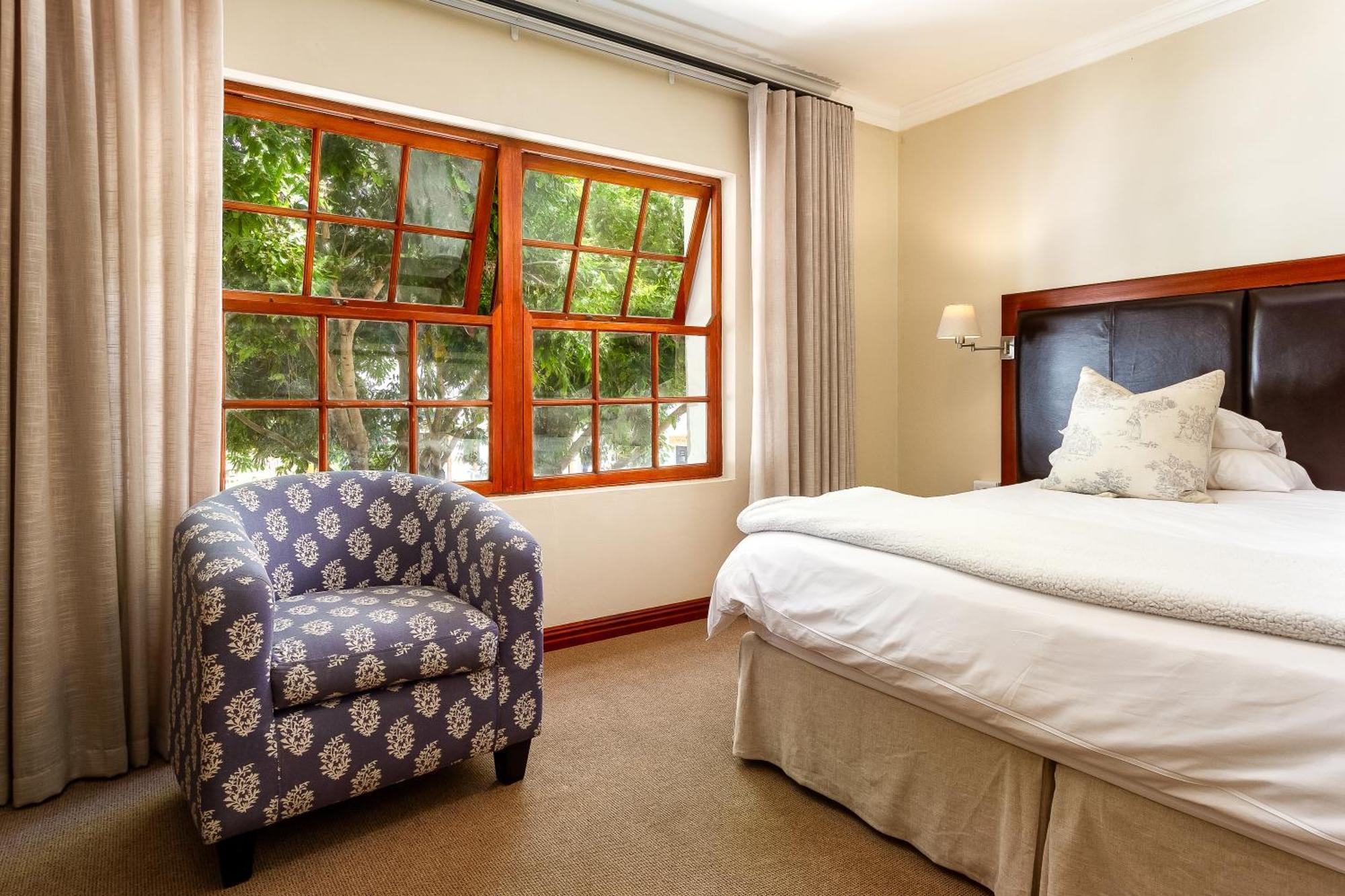 Noordhoek Village Hotel Esterno foto